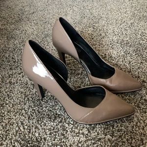 Kenneth Cole Reaction pumps